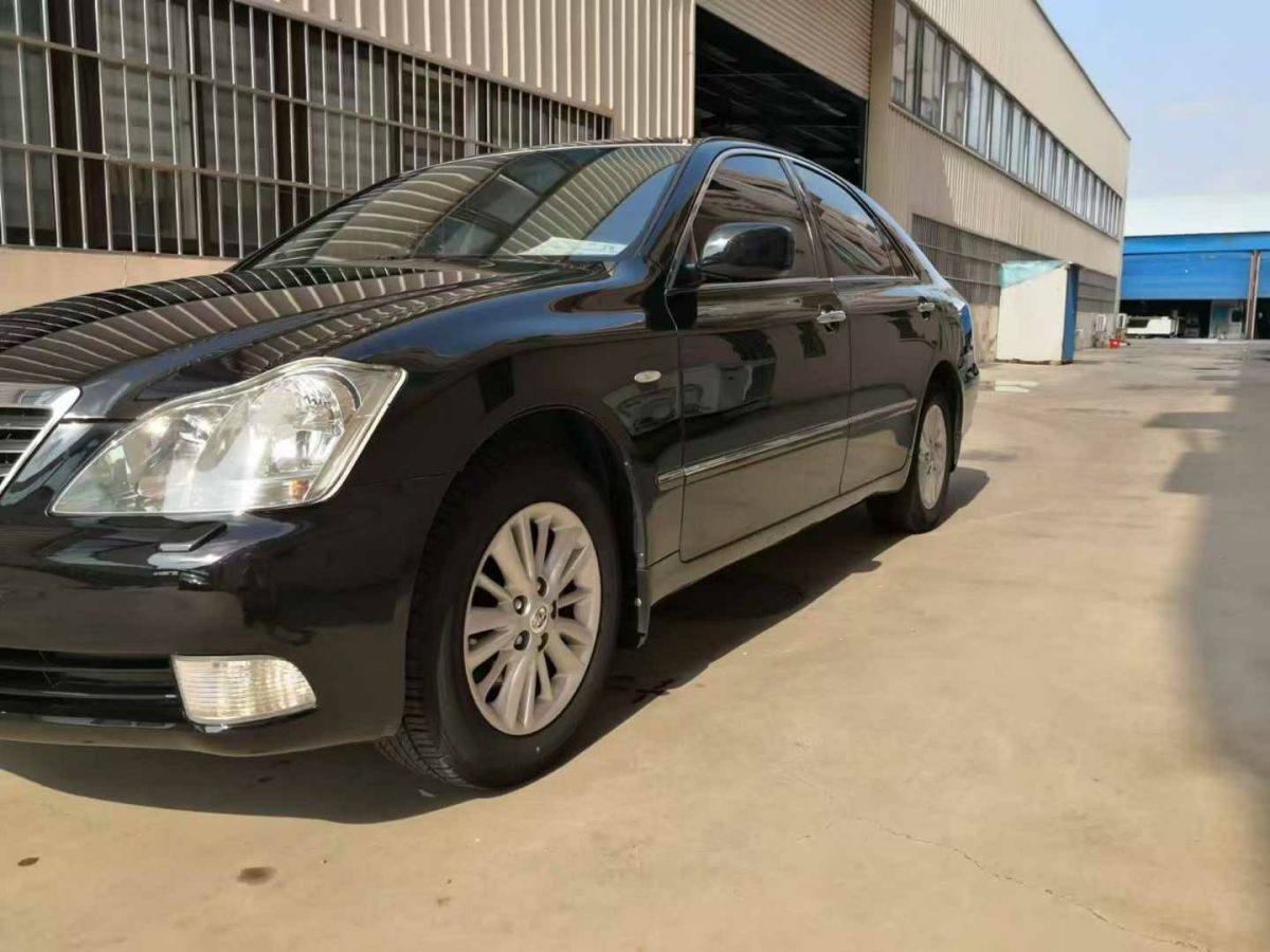 豐田 皇冠  2007款 2.5L Royal 導(dǎo)航版圖片