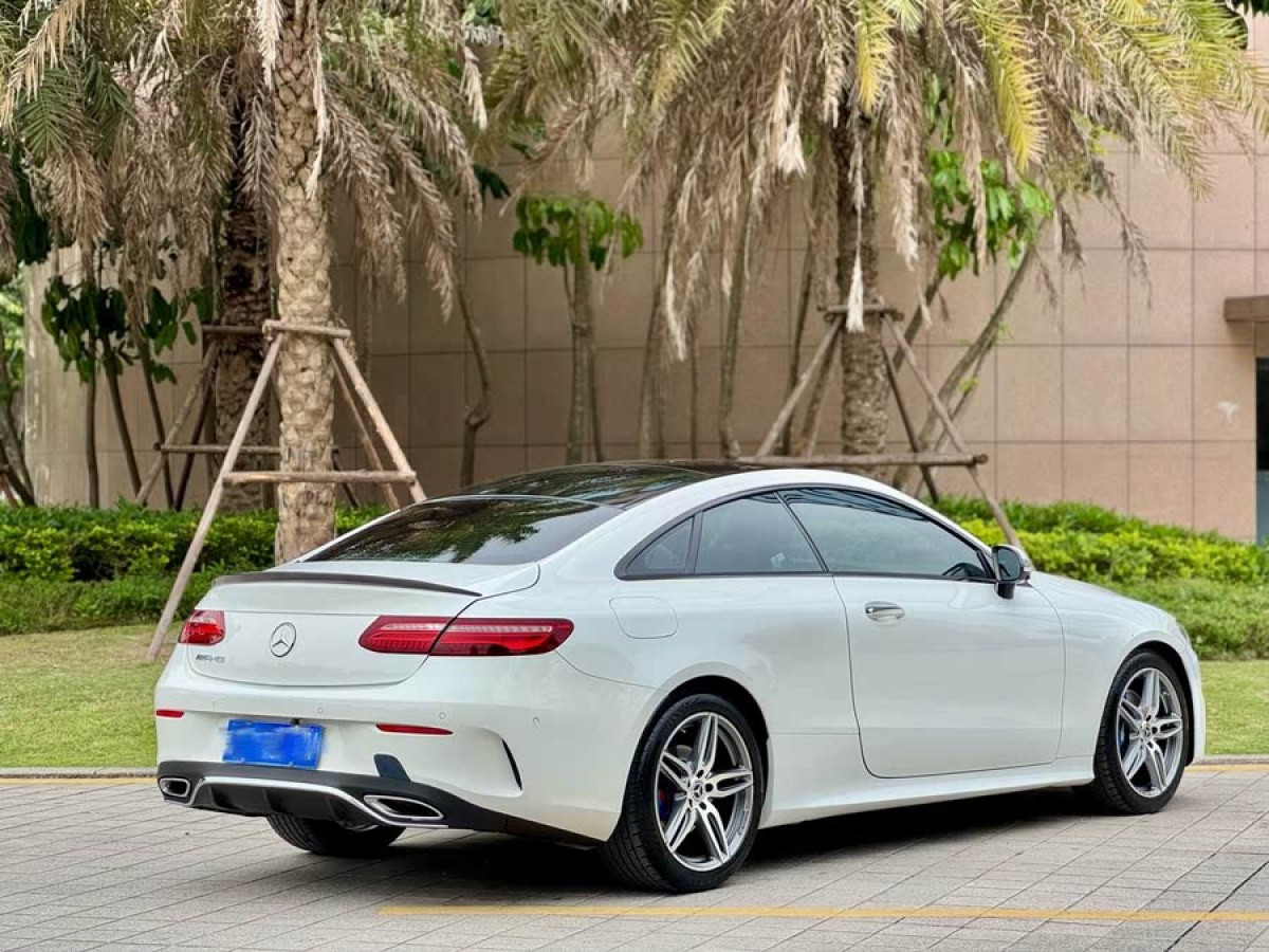 奔馳 奔馳E級(jí)  2020款 E 260 轎跑車(chē)圖片