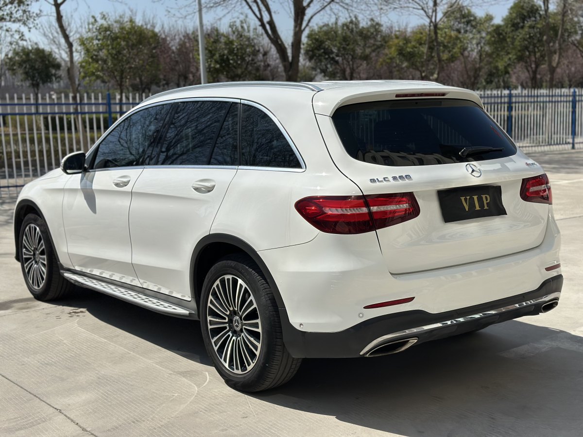 2017年10月奔馳 奔馳GLC  2017款 GLC 260 4MATIC 豪華型