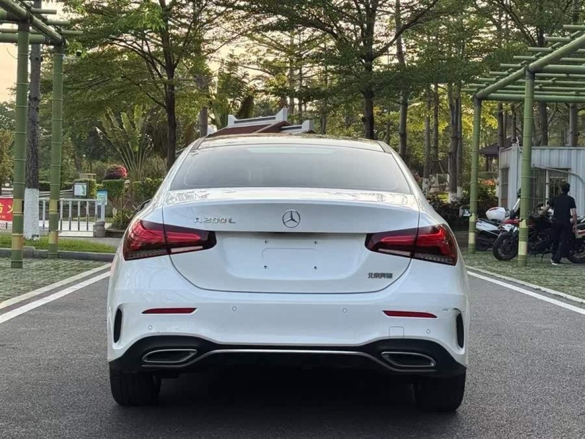奔馳 奔馳A級  2020款 改款 A 200 L 運(yùn)動轎車時尚型圖片