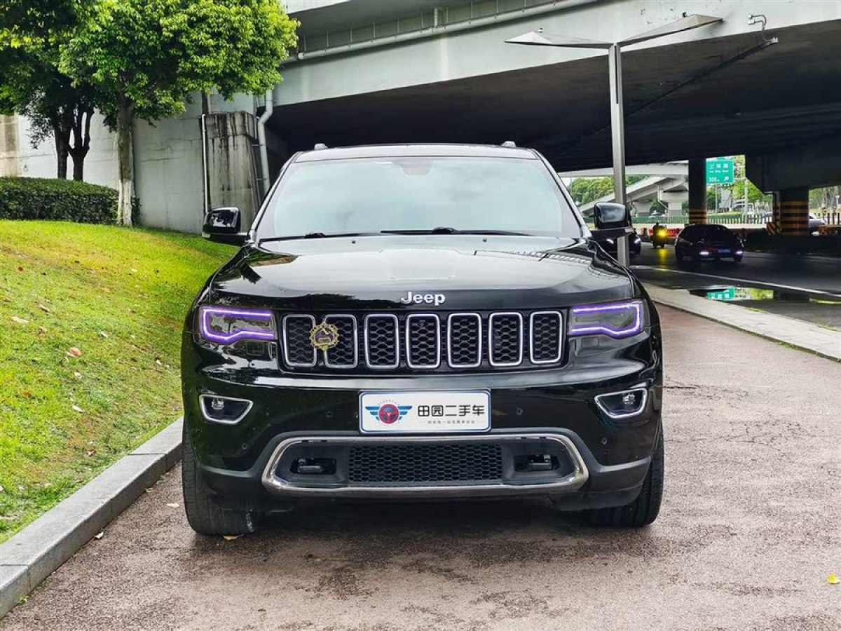 Jeep 大切諾基  2017款 3.0L 舒享導航版圖片