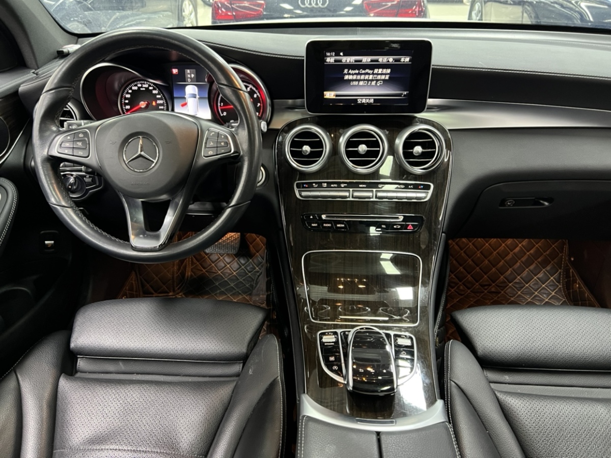 2017年12月奔馳 奔馳GLC  2018款 GLC 260 4MATIC 豪華型