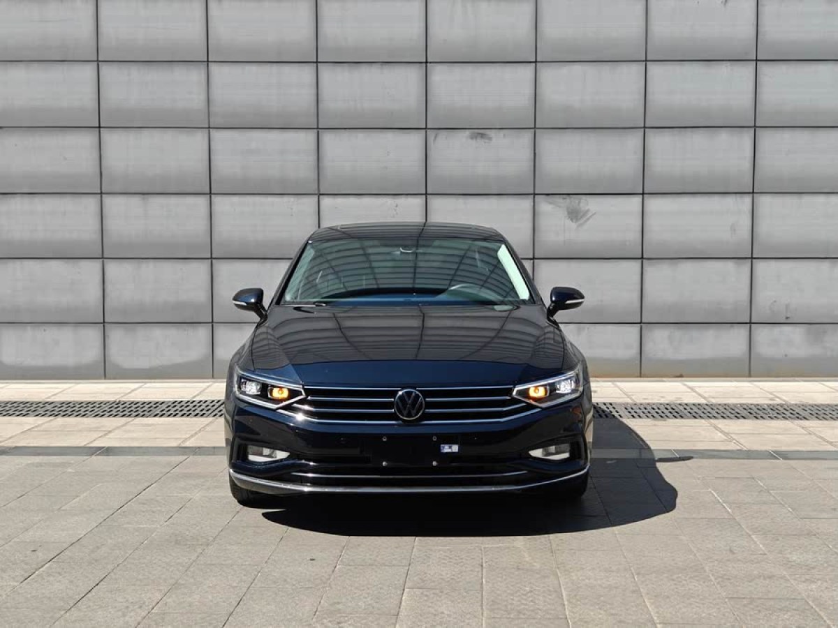 大眾 邁騰  2020款 330TSI DSG 領(lǐng)先型圖片
