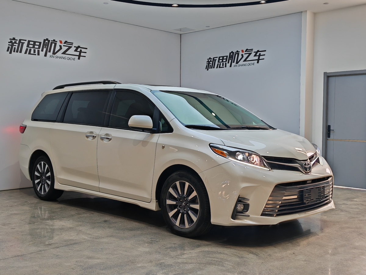 豐田 塞納  2015款 3.5L 兩驅(qū)LE圖片