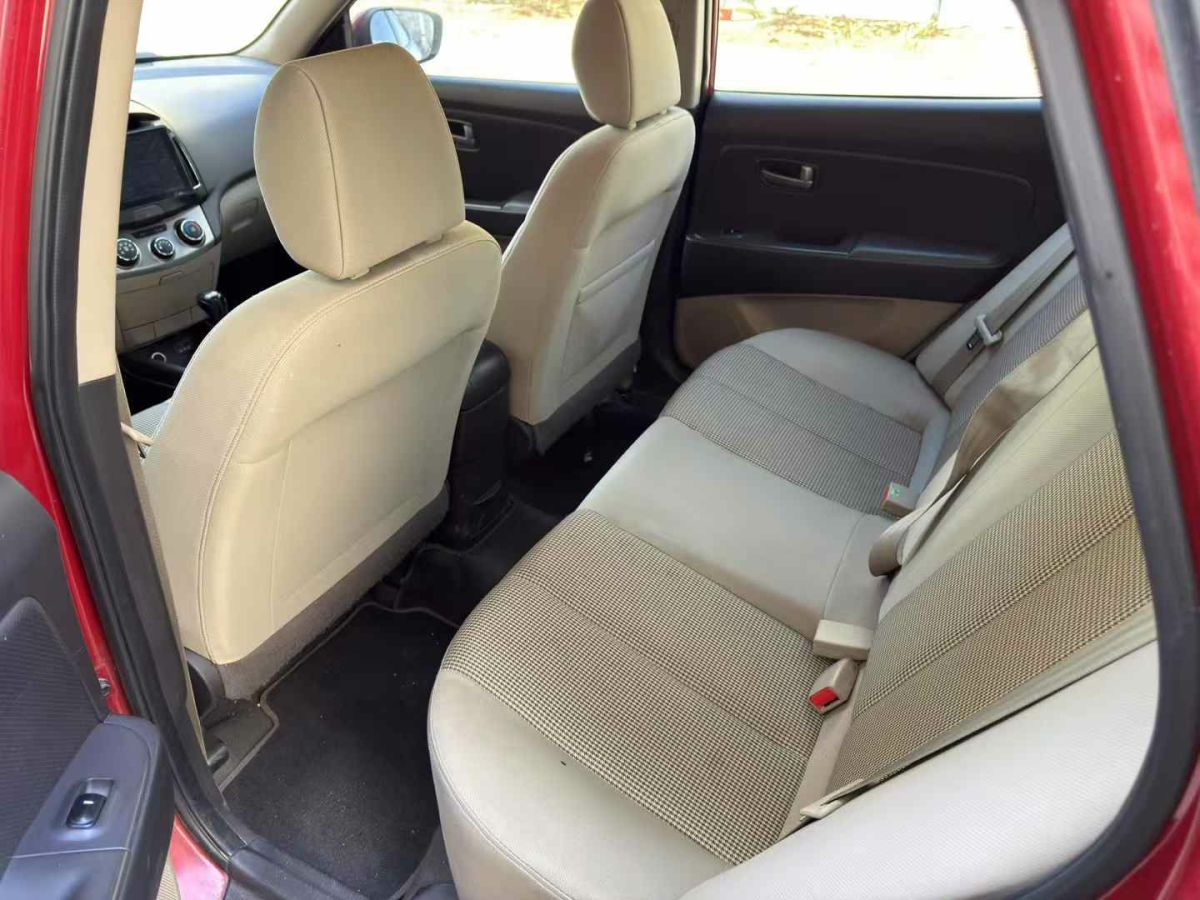 現(xiàn)代 朗動  2013款 1.6L 自動領(lǐng)先型圖片