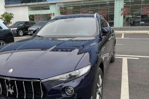 Levante 瑪莎拉蒂 3.0T 350Hp 標(biāo)準(zhǔn)版 國VI