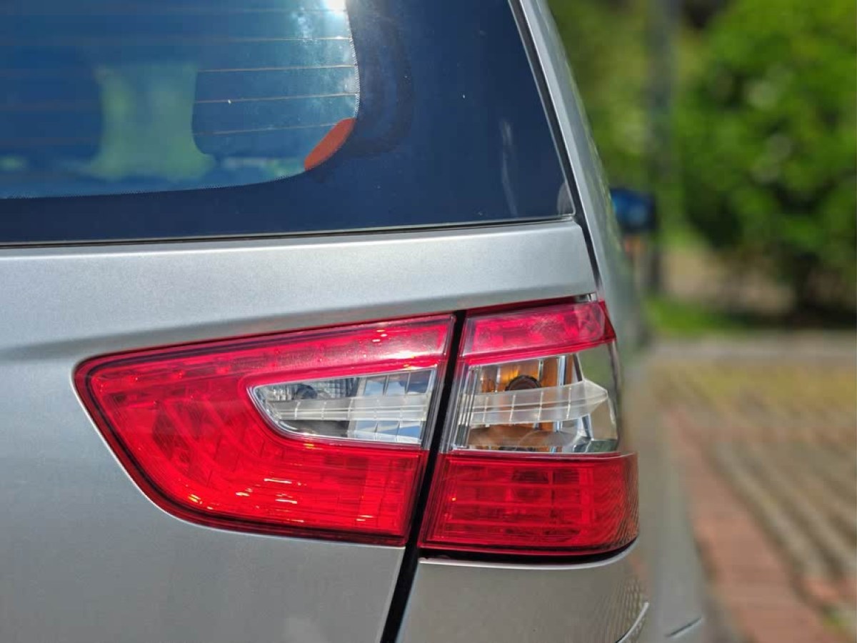 日產(chǎn) 驪威  2013款 1.6XE CVT舒適版圖片