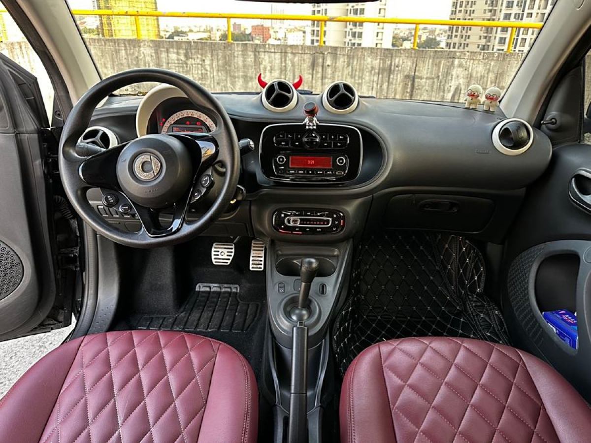 smart fortwo  2015款 1.0L 52千瓦硬頂靈動(dòng)版圖片