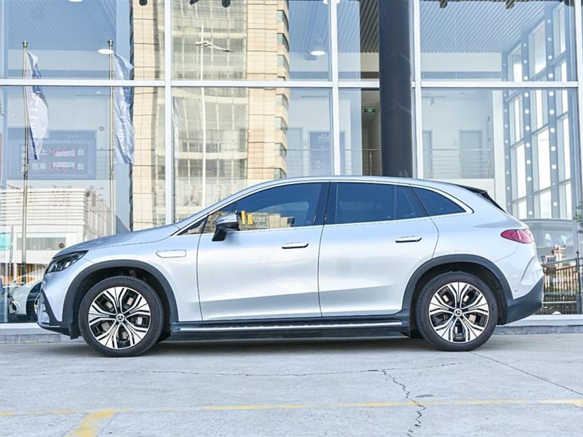 奔馳 奔馳EQE SUV  2023款 350 4MATIC 豪華版圖片