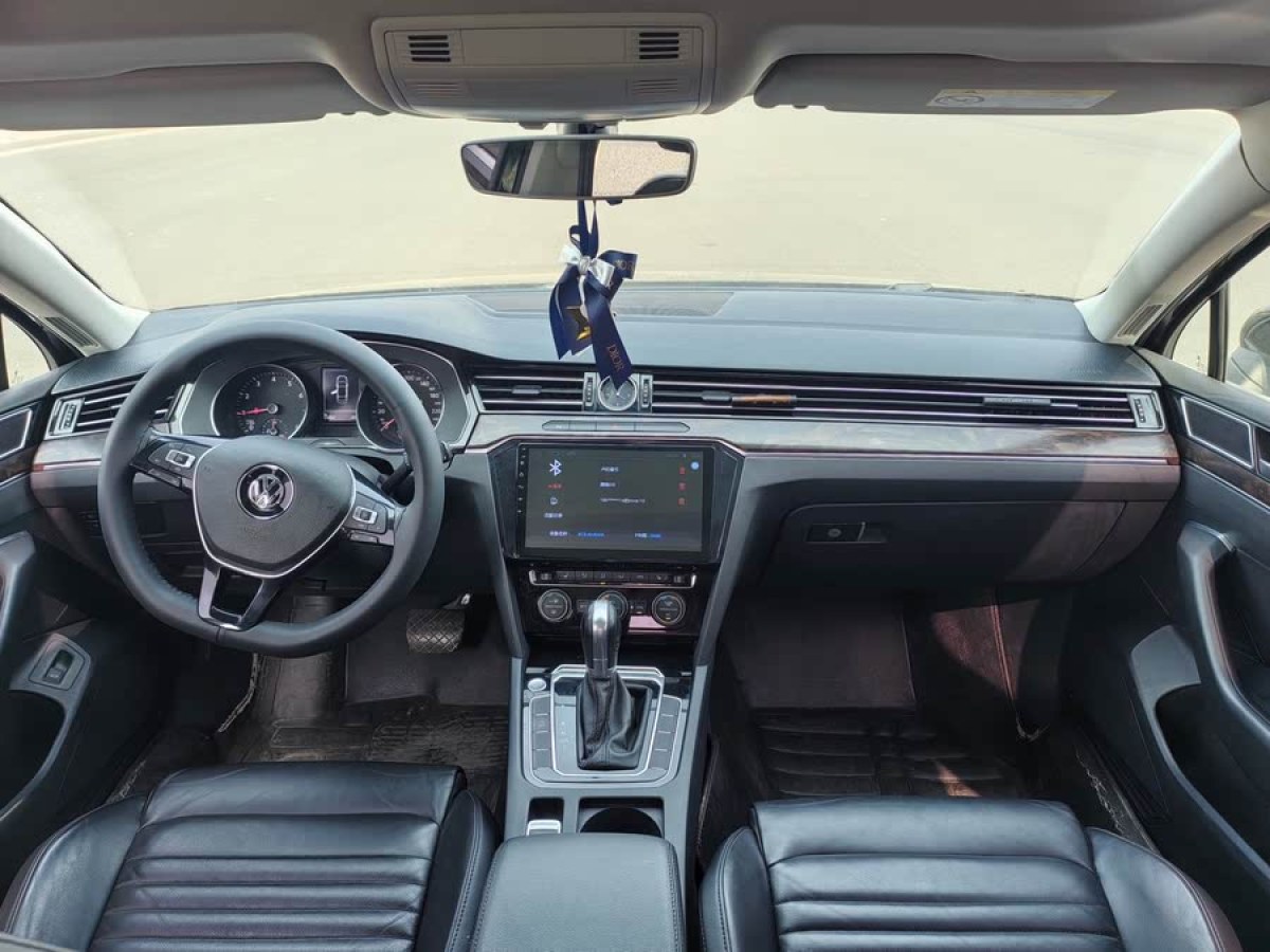 大眾 邁騰  2018款 改款 330TSI DSG 豪華型圖片