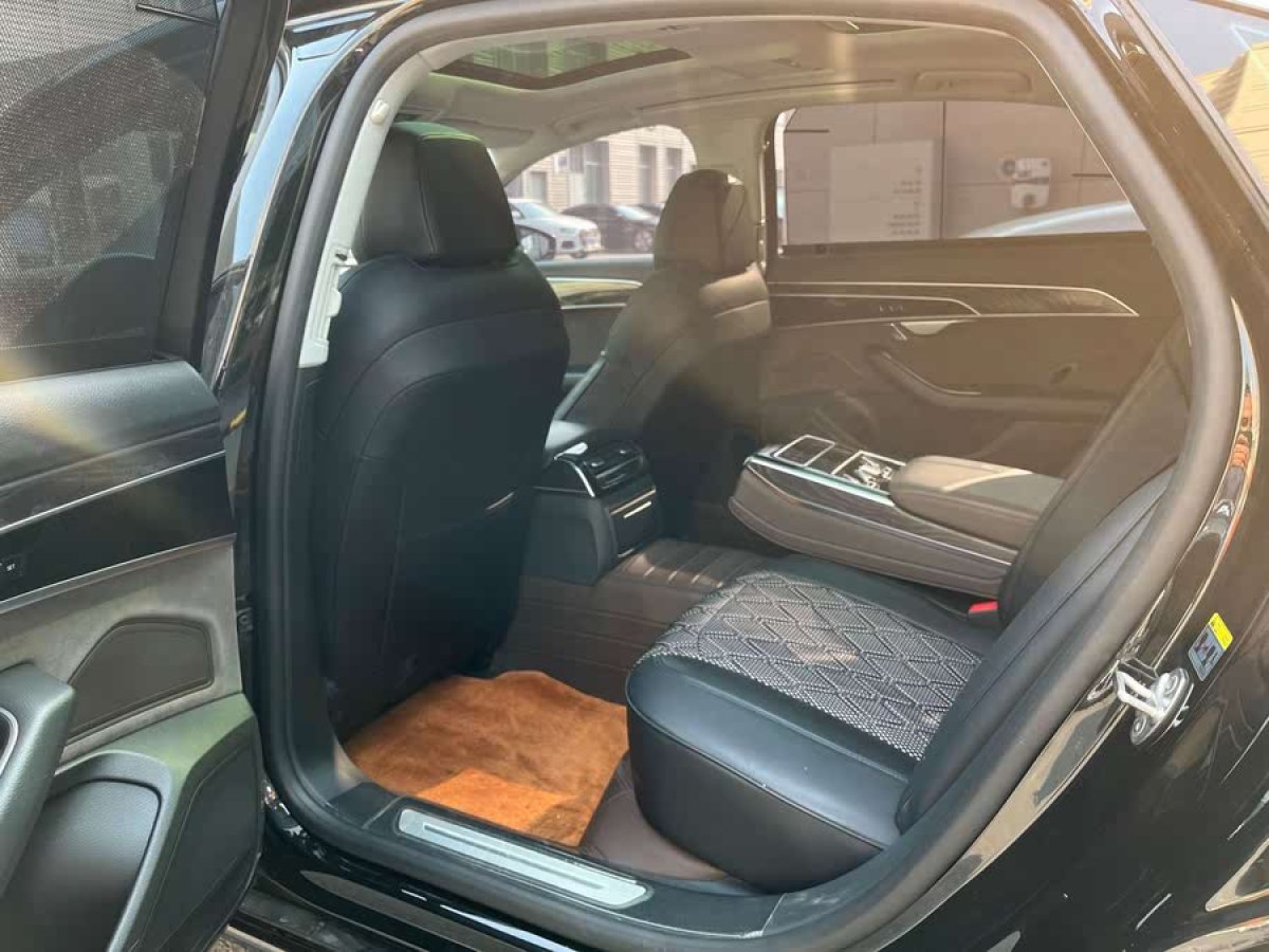 奧迪 奧迪A8  2022款 A8L 50 TFSI quattro 舒適型典藏版圖片