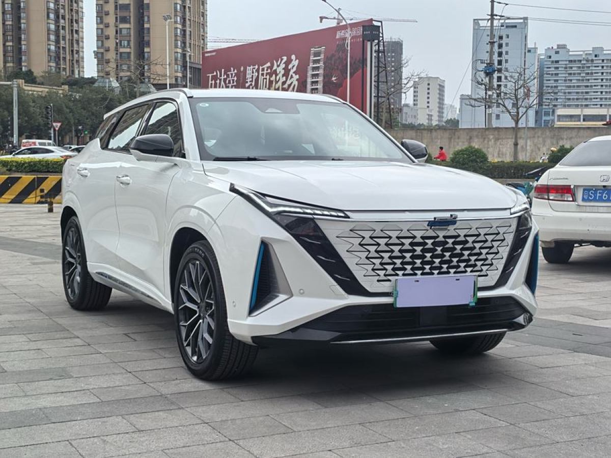 長安歐尚 長安歐尚Z6新能源  2023款 智電iDD 150KM旗艦PLUS智慧泊車版圖片