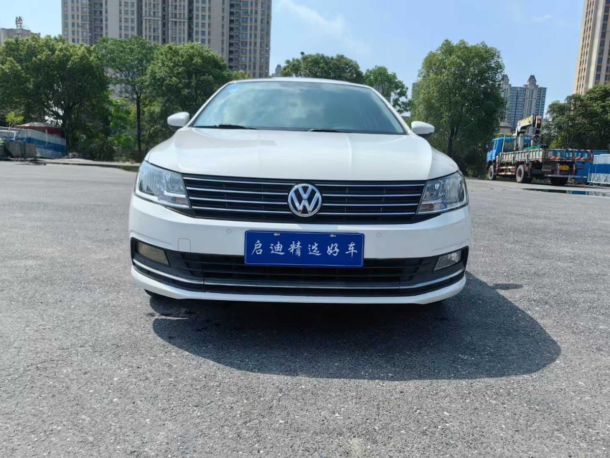 大眾 朗逸  2017款 1.6L 自動(dòng)風(fēng)尚版圖片