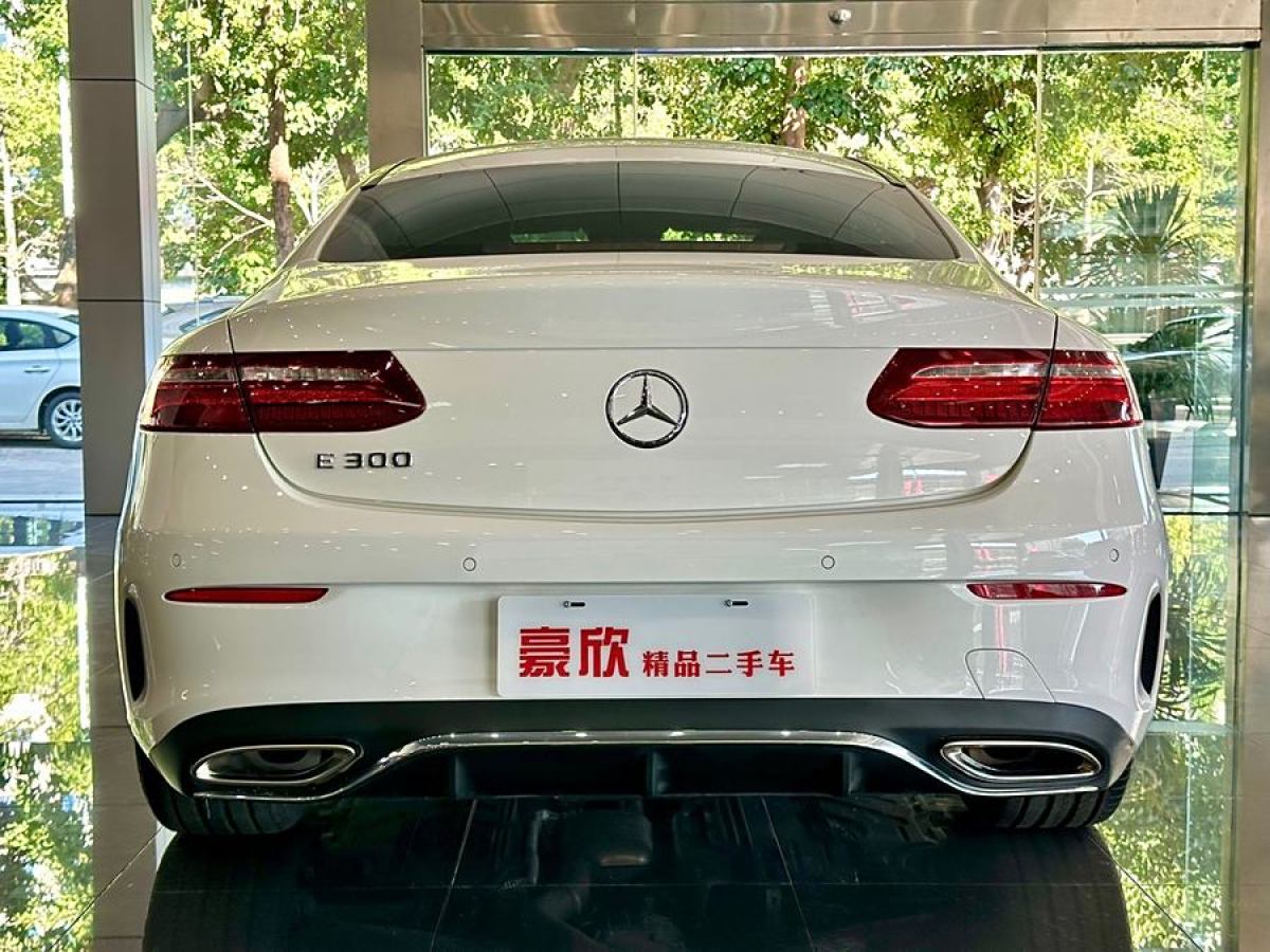 奔馳 奔馳E級  2019款 E 300 轎跑車圖片