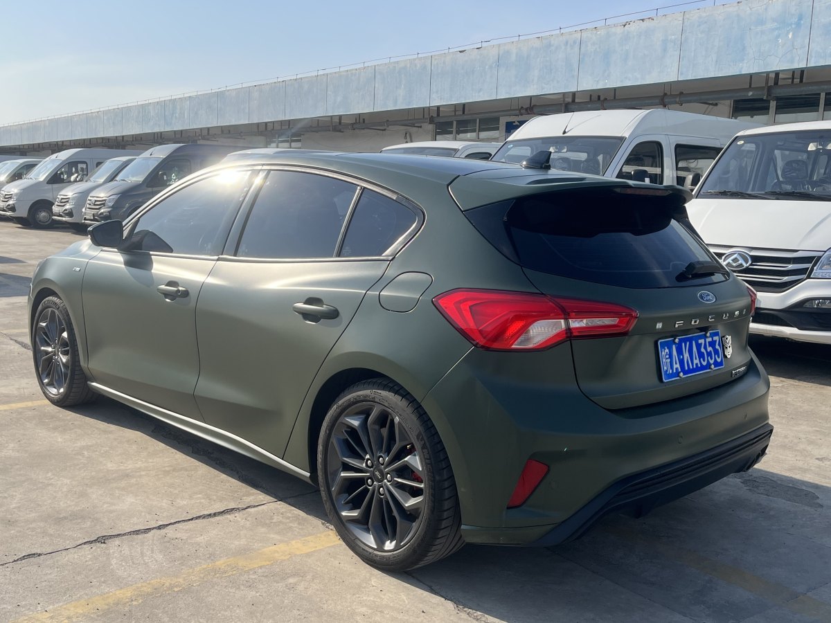 福特 ?？怂? 2022款 兩廂 EcoBoost 180 自動(dòng)ST Line圖片