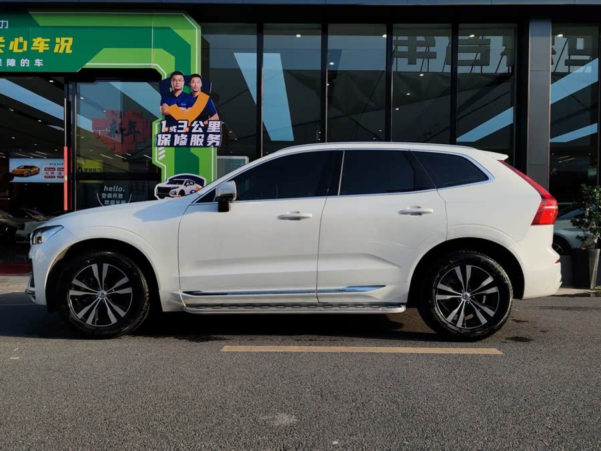 沃爾沃 XC60  2024款 B5 四驅(qū)智逸豪華版圖片