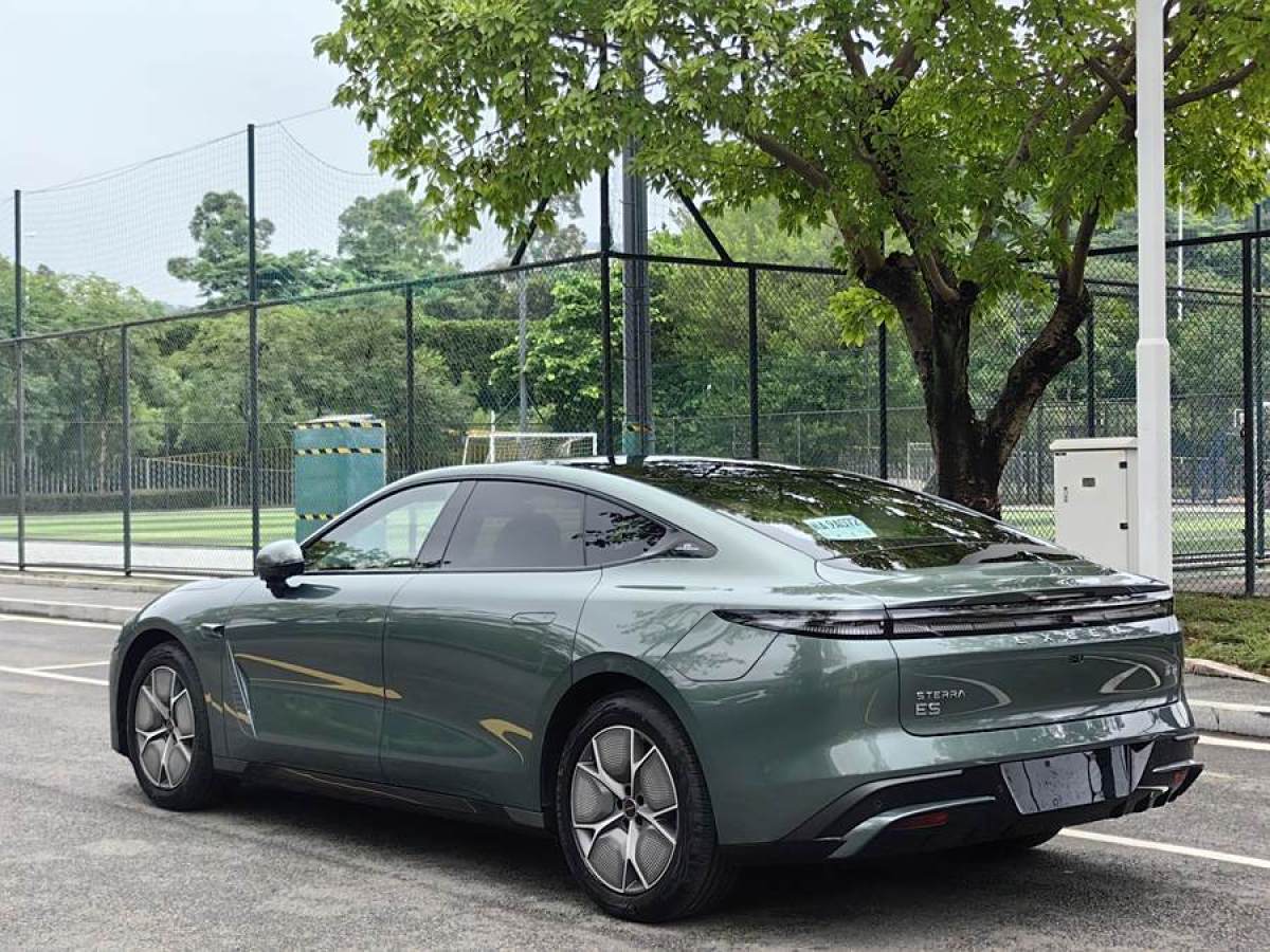 智己 智己LS7  2023款 77kWh Pure后驅(qū)版圖片