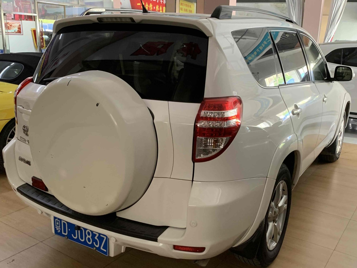 豐田 RAV4  2019款 榮放 2.0L CVT兩驅(qū)先鋒版圖片