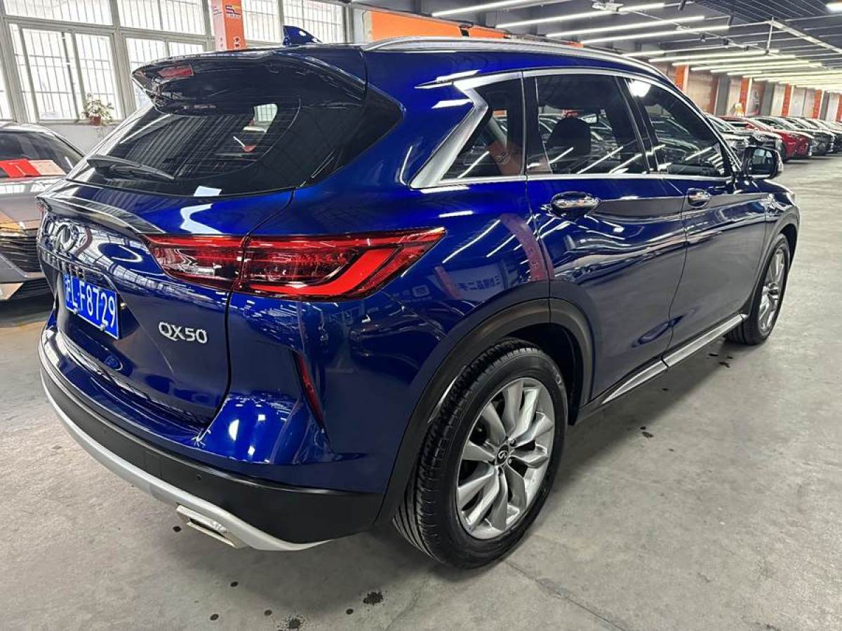 英菲尼迪 QX50  2020款 改款 2.0T 四驅(qū)菁英版圖片