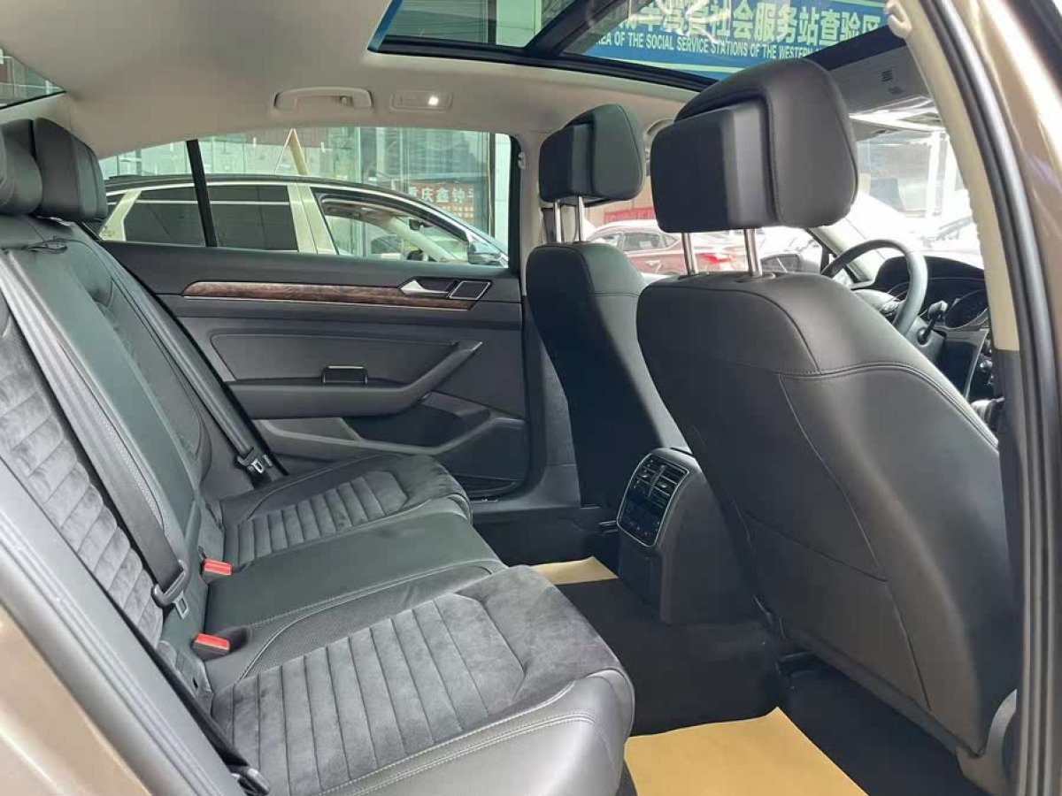 大眾 邁騰  2017款 330TSI DSG 尊貴型圖片