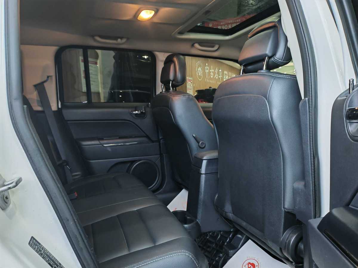 Jeep 自由客  2015款 2.4L 豪华导航版图片