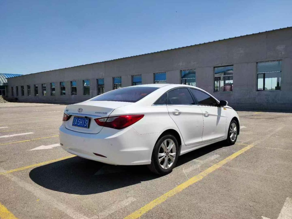 現(xiàn)代 朗動  2012款 1.6L 自動時尚型圖片
