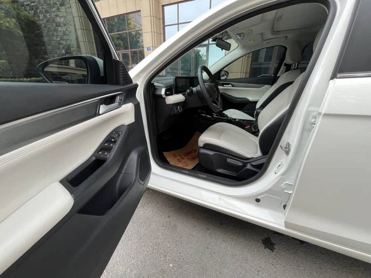 福特 福睿斯  2021款 1.5L 自動鉆石版圖片