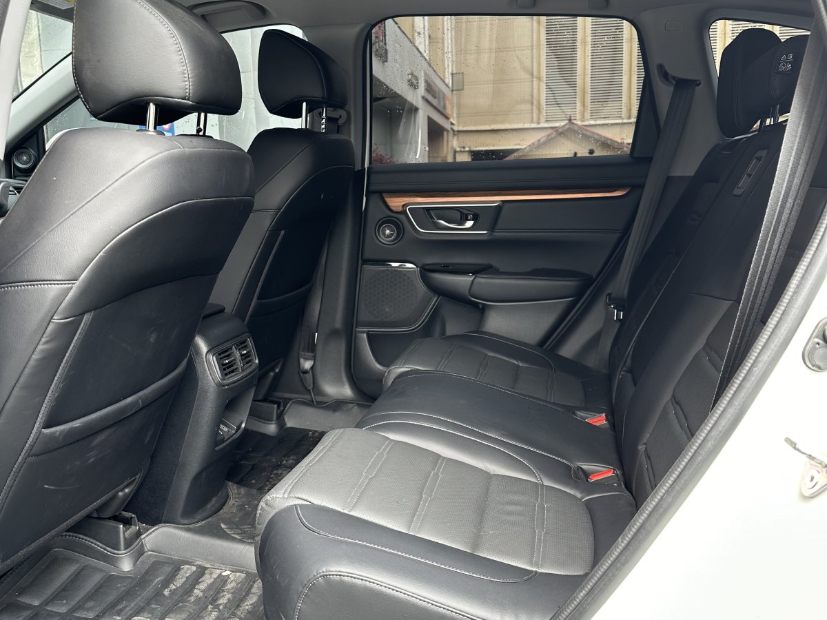 本田 CR-V  2020款 240TURBO CVT四驅(qū)豪華版圖片