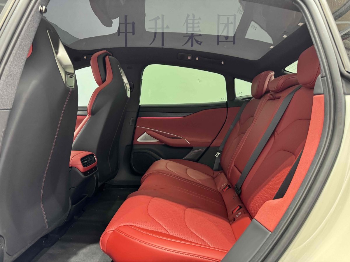 小米 小米SU7  2024款 830km 后驅超長續(xù)航高階智駕Pro版圖片