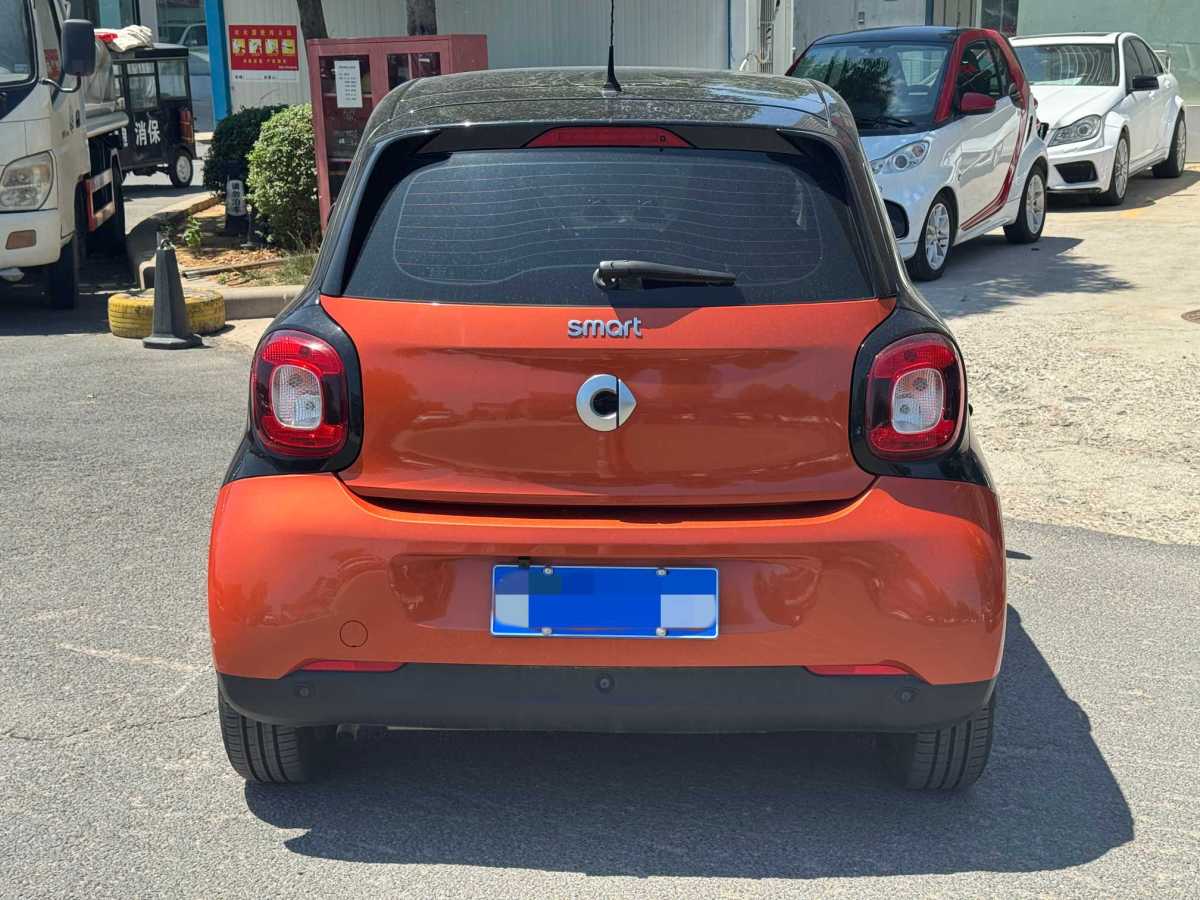 smart forfour  2016款 1.0L 52千瓦激情版圖片