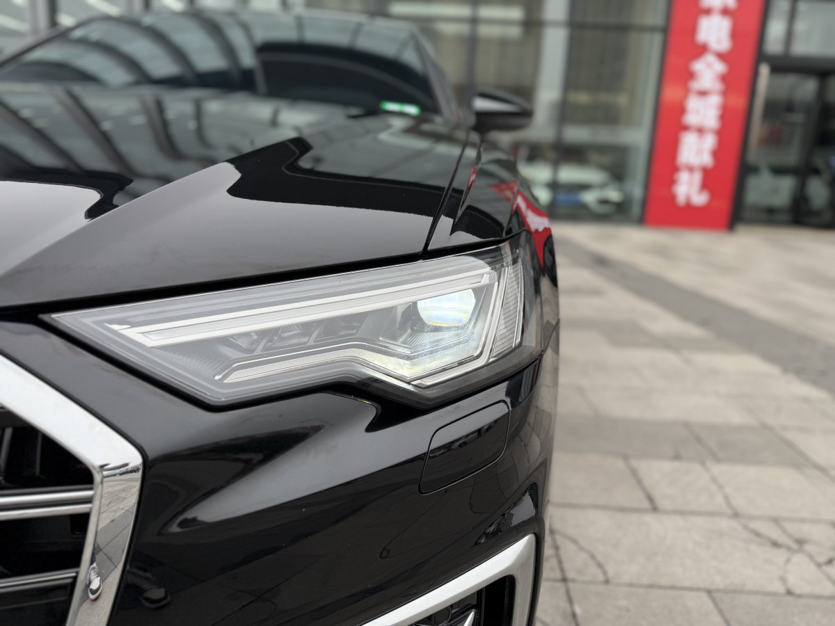 奧迪 奧迪A6L  2023款 改款 45 TFSI quattro 臻選動(dòng)感型圖片