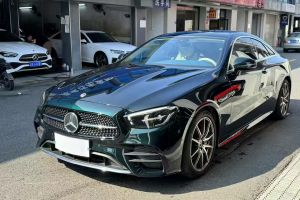 奔馳E級(jí) 奔馳 E 300 轎跑車