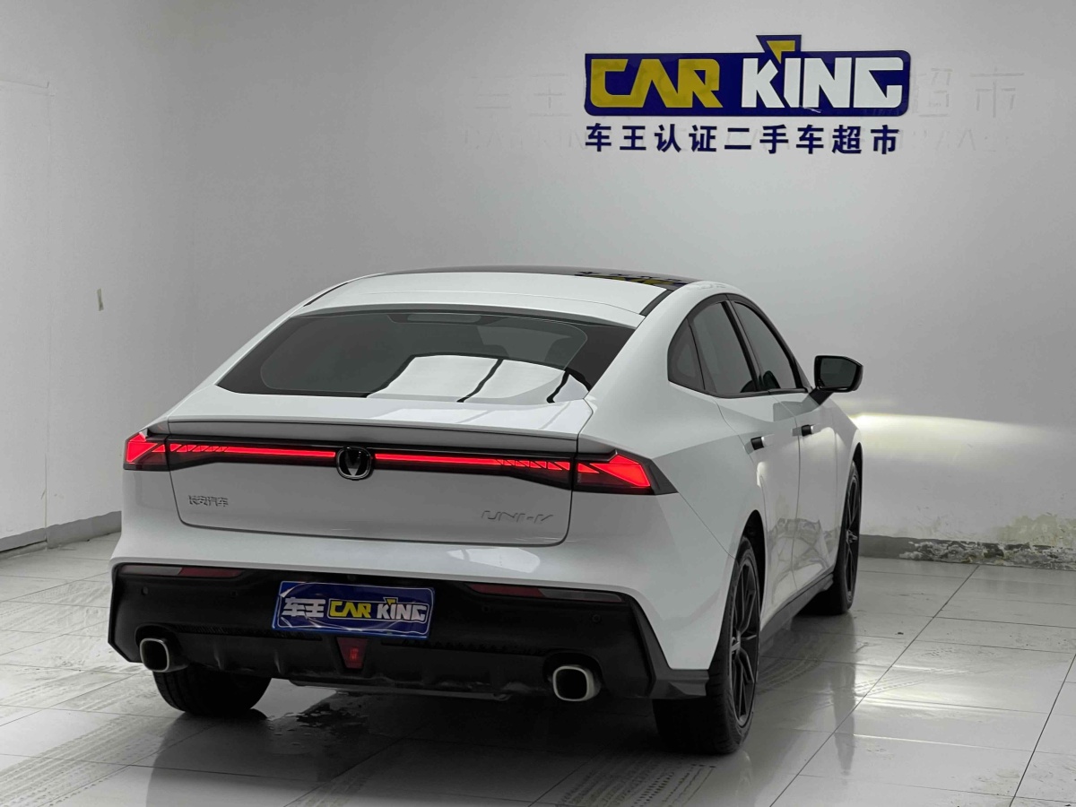 2024年1月長(zhǎng)安 長(zhǎng)安UNI-V  2023款 1.5T 尊貴型