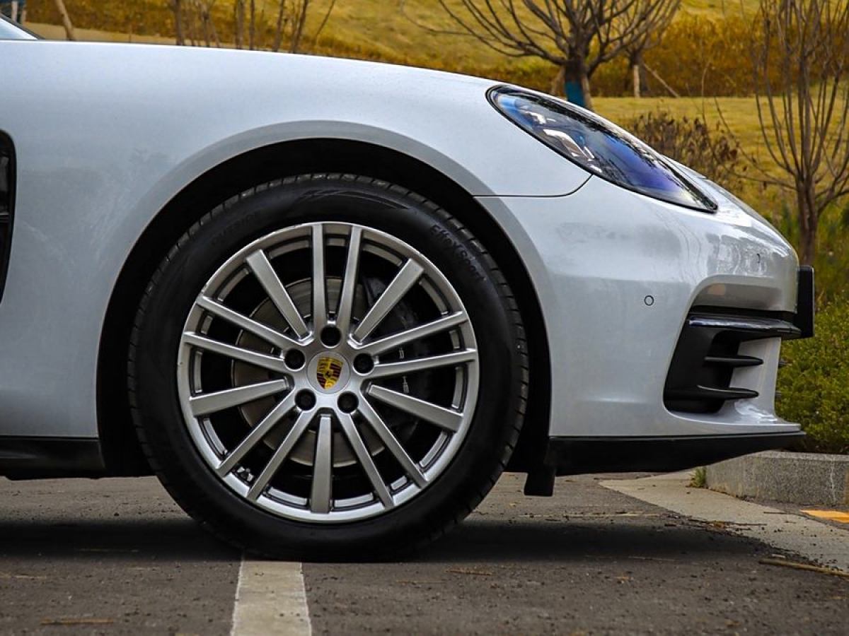 2018年2月保時(shí)捷 Panamera  2017款 Panamera 3.0T