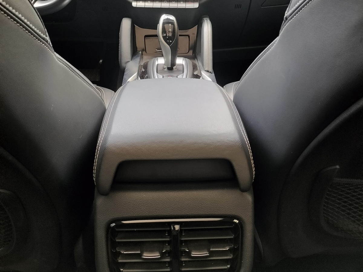 中華 V7  2019款  300T 自動(dòng)尊貴型 5座圖片