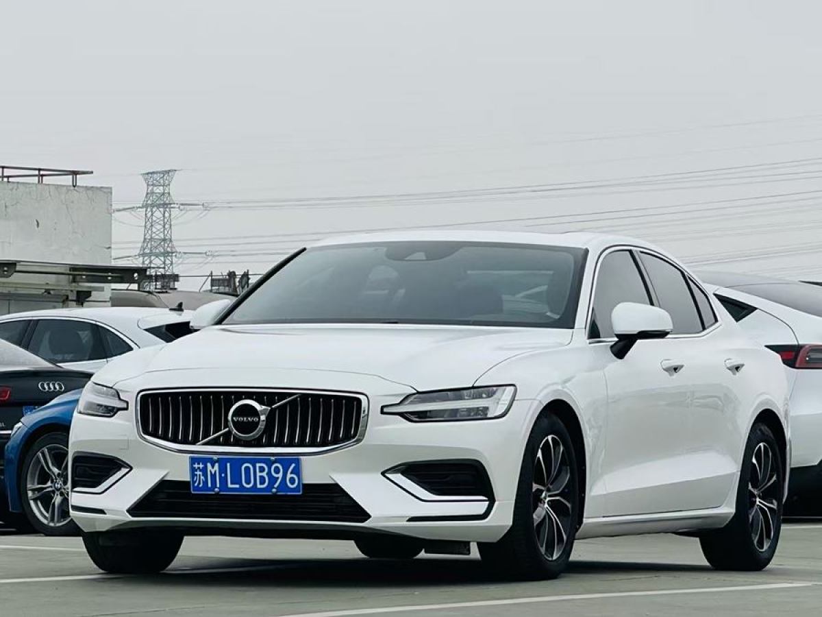 2020年5月沃爾沃 S60L  2020款 T4 智逸豪華版