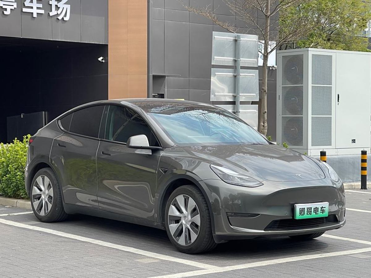 2021年11月特斯拉 Model 3  2021款 改款 標(biāo)準(zhǔn)續(xù)航后驅(qū)升級(jí)版