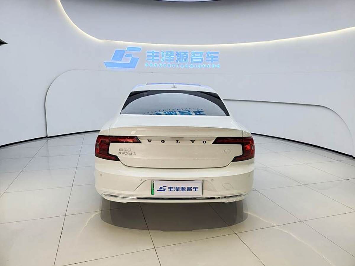 沃爾沃 S90新能源  2024款 T8插電式混合動力 四驅(qū)長續(xù)航智逸豪華版圖片