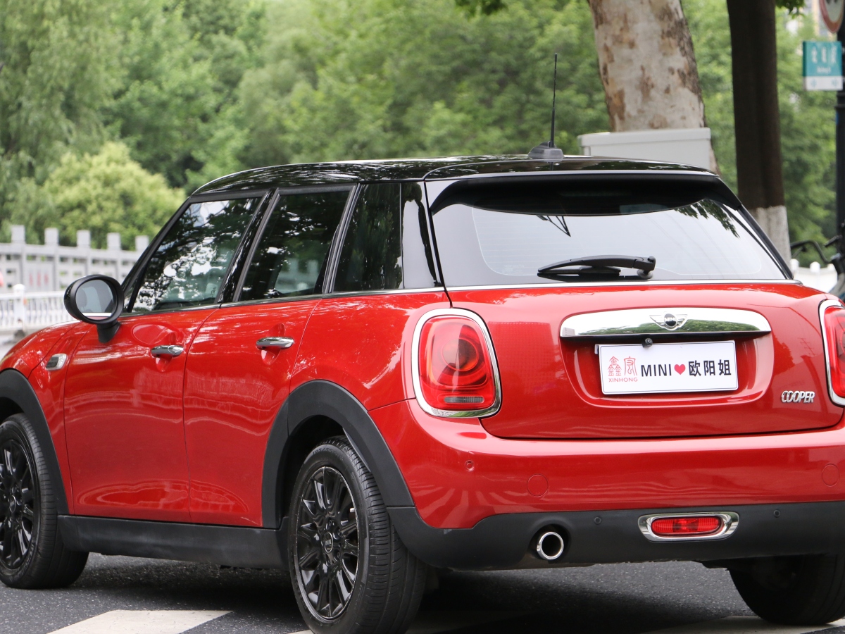 MINI MINI  2015款 1.5T COOPER Excitement 五門版圖片