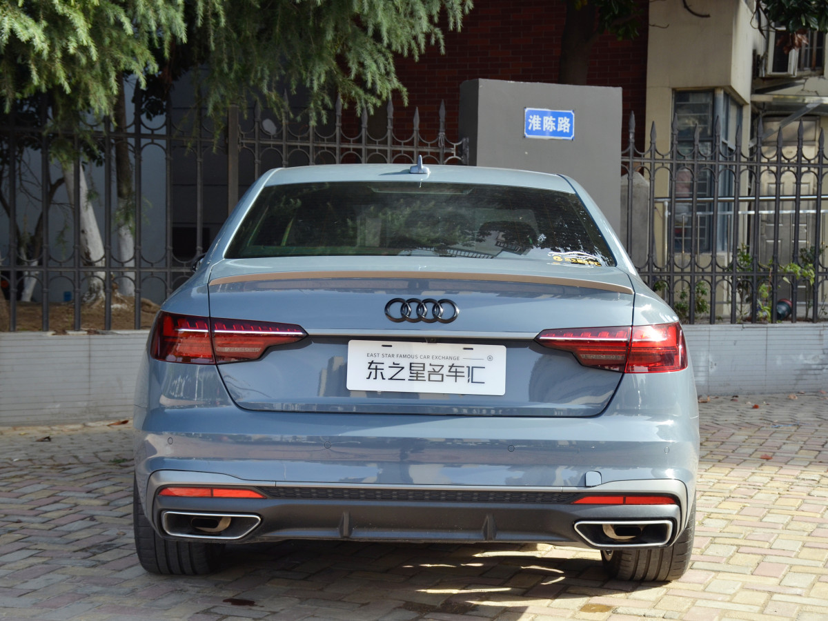 奧迪 奧迪A4L  2022款 40 TFSI quattro RS套件燃速型圖片