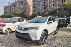 RAV4 豐田 榮放 2.0L CVT兩驅(qū)風(fēng)尚版