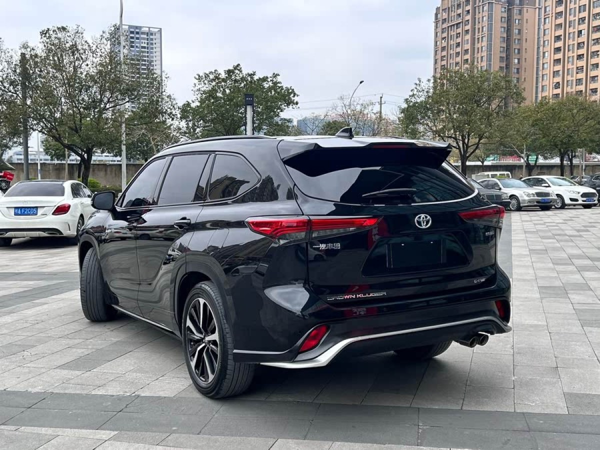 豐田 皇冠陸放  2022款 2.5L HEV四驅(qū)尊貴版圖片