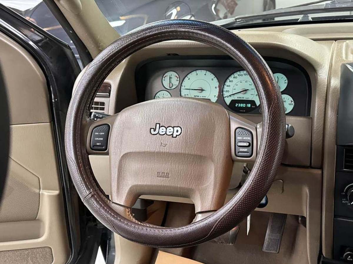 Jeep 大切諾基  2004款 4000 豪華型圖片