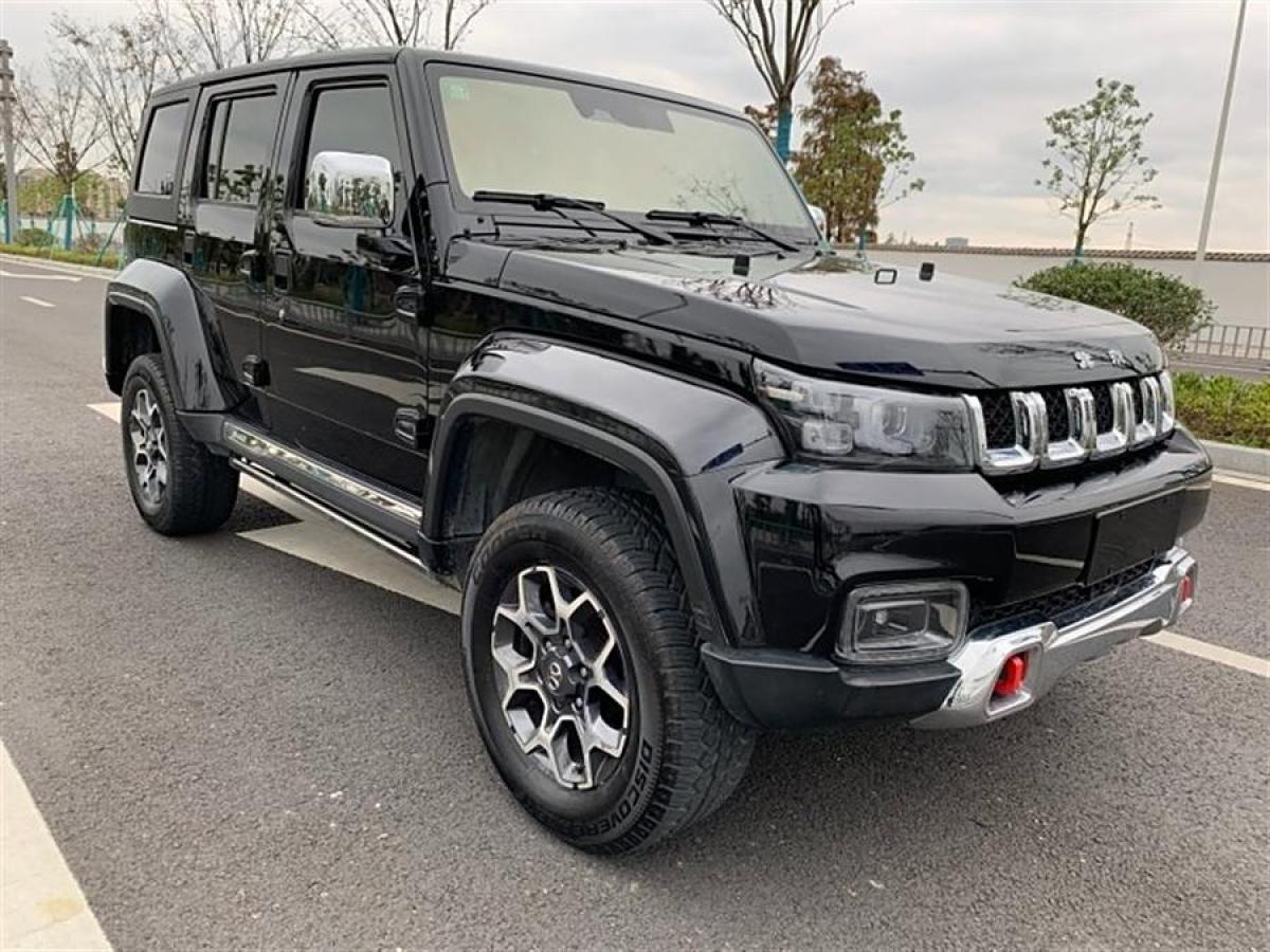 北京 BJ40  2018款 PLUS 2.0T 手動四驅(qū)尊貴版圖片