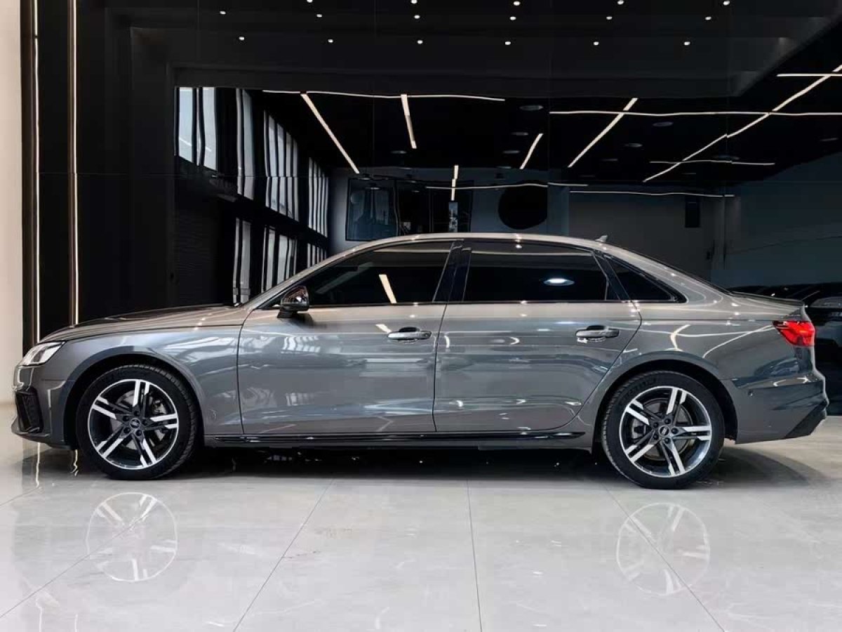 奧迪 奧迪A4L  2020款 40 TFSI quattro 豪華動感型圖片