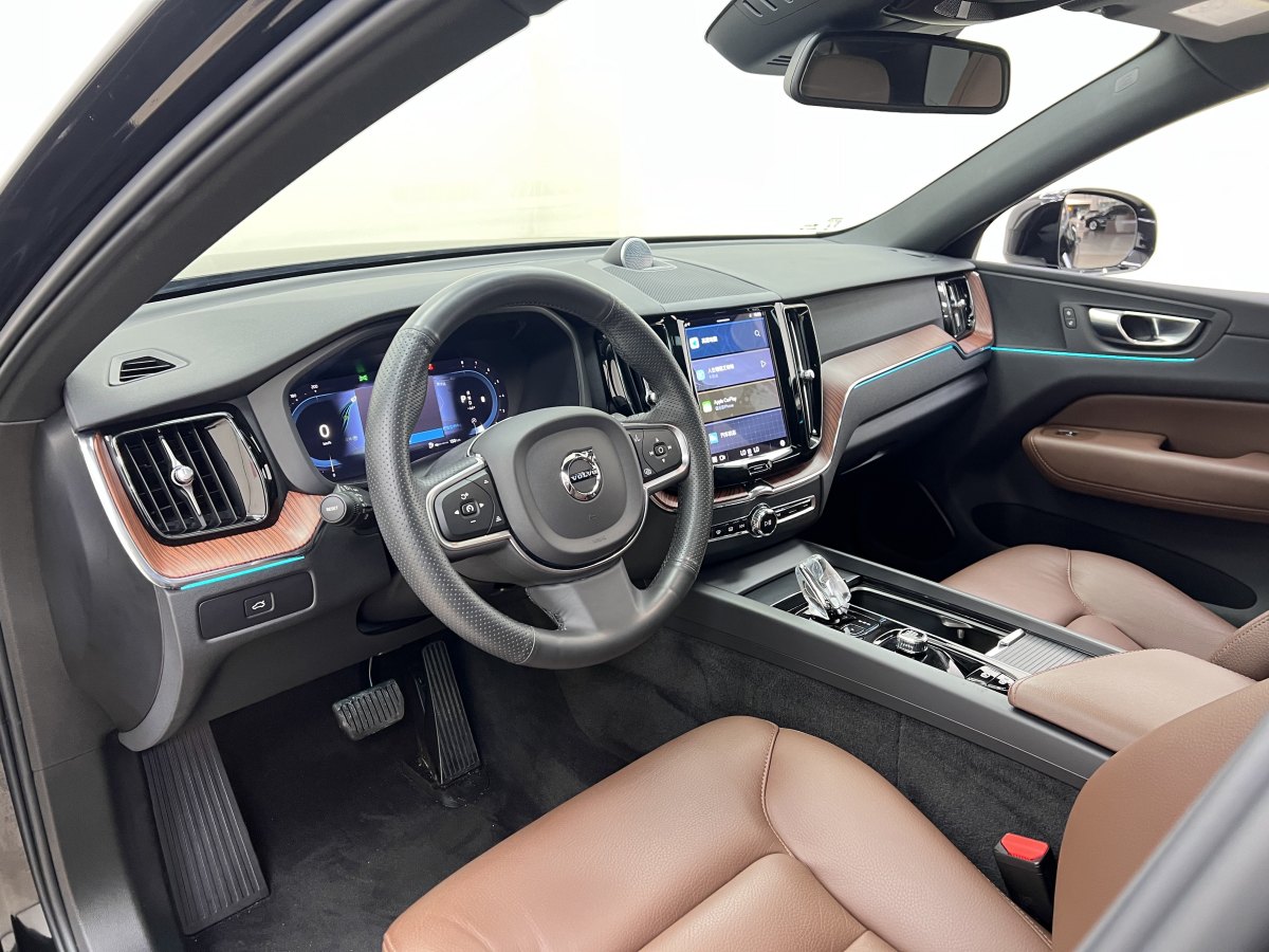 沃爾沃 XC60  2023款 B5 四驅智逸豪華版圖片