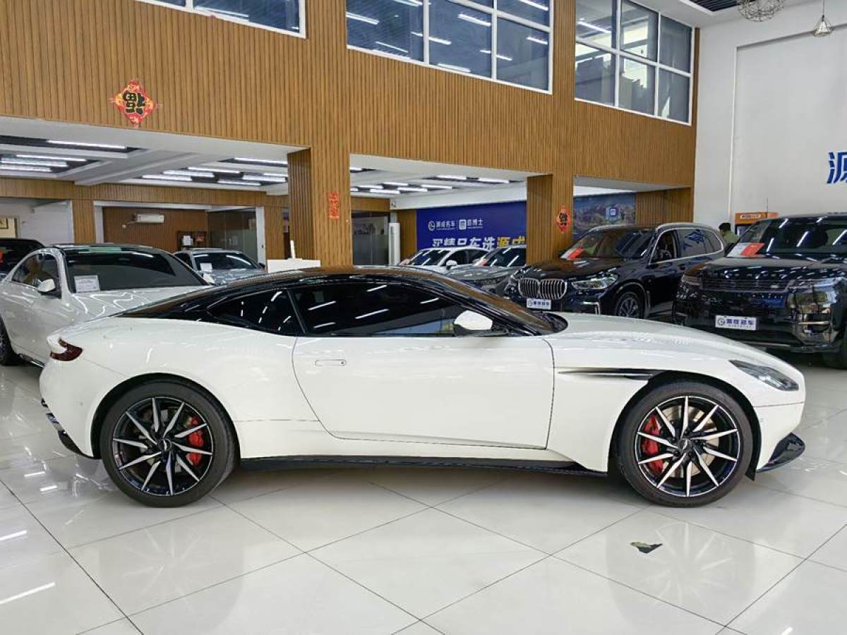 2018年3月阿斯頓·馬丁 阿斯頓?馬丁DB11  2019款 4.0T V8 Coupe