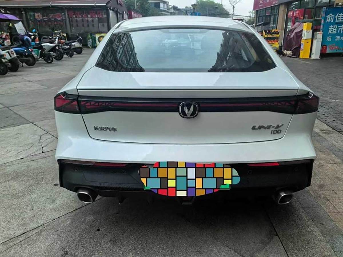 長(zhǎng)安 長(zhǎng)安UNI-V 智電iDD  2023款 智電iDD 1.5T 113km智酷型圖片