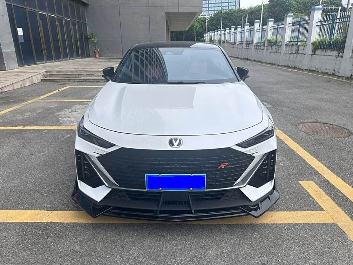 長安 長安UNI-V  2023款 1.5T 尊貴型圖片