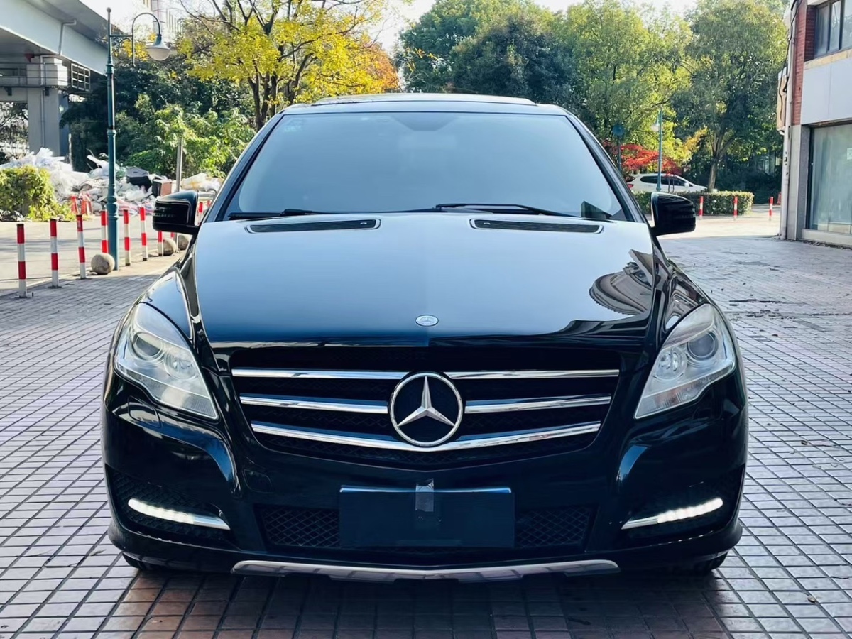 奔馳 奔馳R級  2014款 R 320 4MATIC 商務(wù)型圖片